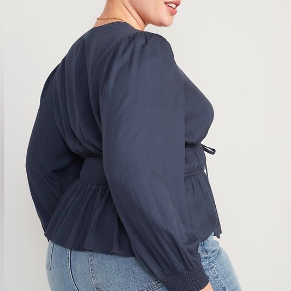 ON Navy Blue Women's Top - Picture 2 of 13